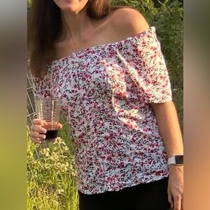 Beachlunchlounge off shoulder top size small